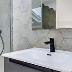 La Cambuse Topdestination-bourg - Centre - Classe 3 Etoiles Bourg-en-Bresse